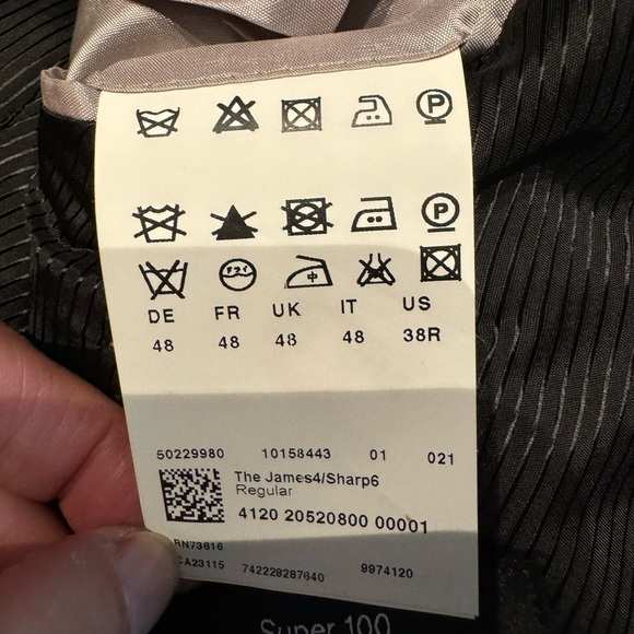 Hugo Boss James Sharp 100% wool grey pinstripe suit 38R. Excellent condition - Picture 3 of 4